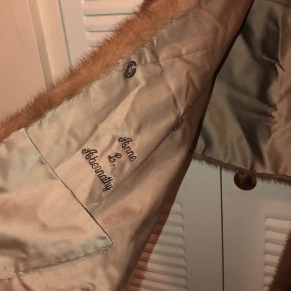 Luxurious Authentic Fur shawl 💞 - Picture 8 of 8